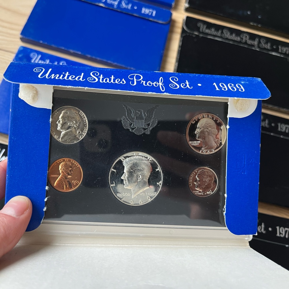 1969-1979 United States Proof Coin Set - Picture 2 of 12